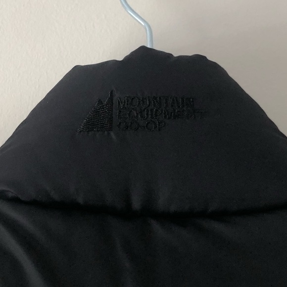 Womens MEC MOUNTAIN EQUIPMENT COOP BLACK TREMBLANT DOWN FILLED PUFFER VEST LARGE - Picture 6 of 8